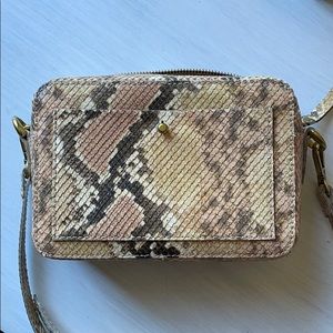 Madewell snake embossed transport camera bag NWT